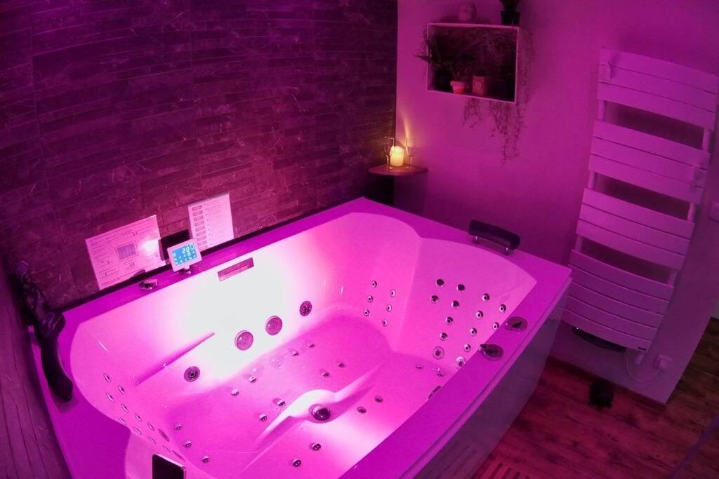 Spa Privatif Love Room, Le Hammam Et Bulles, Chez Nuits Chartraines Chartres Dış mekan fotoğraf