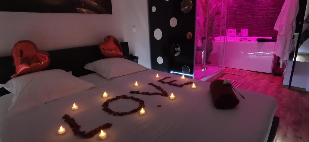 Spa Privatif Love Room, Le Hammam Et Bulles, Chez Nuits Chartraines Chartres Dış mekan fotoğraf